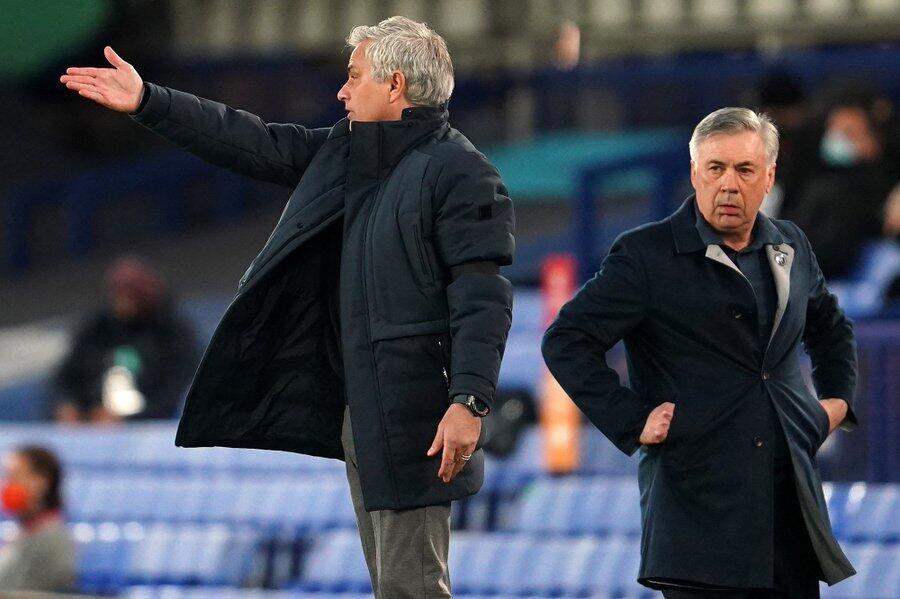  穆里尼奥批评裁判争议判罚  