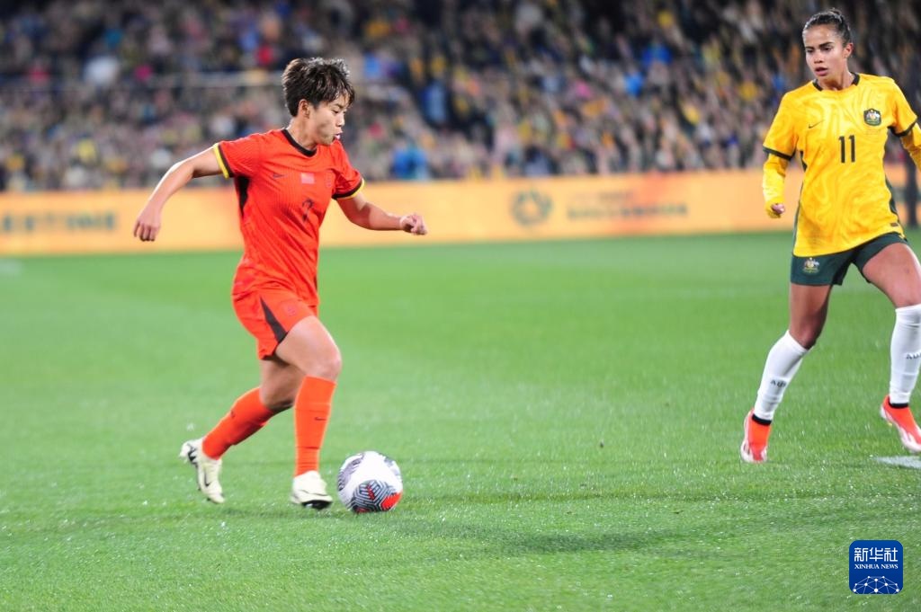  法兰克福新帅首秀憾平勒沃库森  